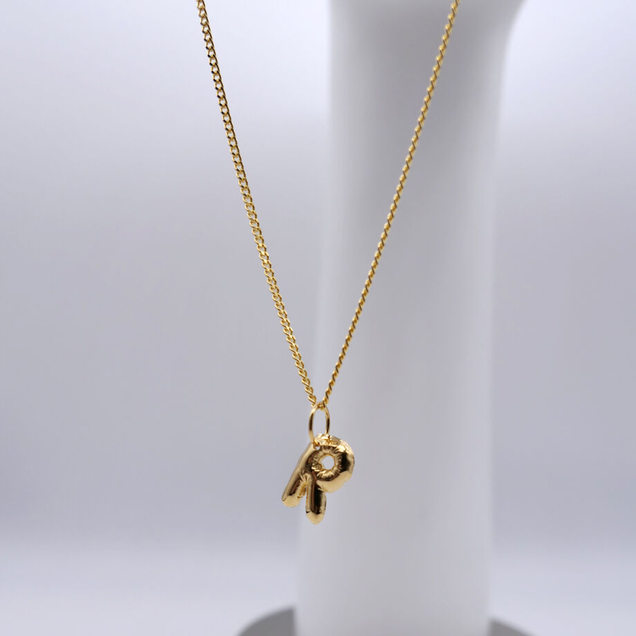 Vibe Harsloef】Letter ネックレス 42cm | goldandbouncy 