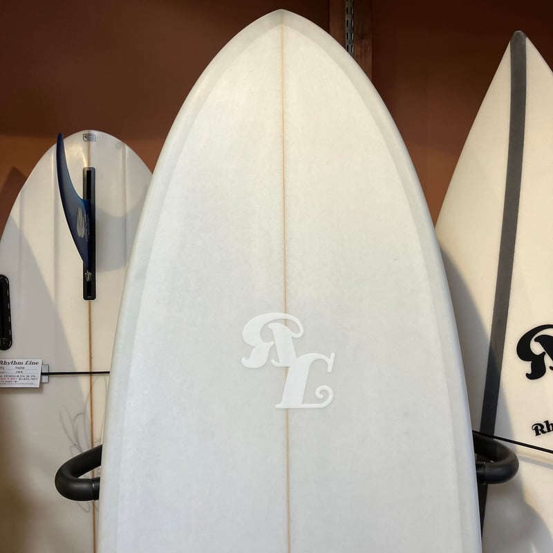 配送可送料無料　 オルタナティブショートボード RhythmLine By HITOY SURFBOARDオルタナティブボード・モデル BOM