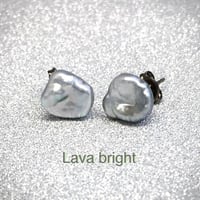 Lava bright（ラーバブライト）