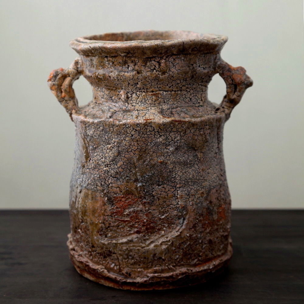 陶器製(萩焼)の花瓶 陶器 萩焼 輪花 鬼萩耳付花瓶(木箱入) 黒田岳 作 | 陶器 和食器