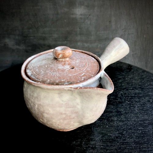 陶器 萩焼 和食器 作家 和モダン 急須 丸 | 陶器 和食器 萩焼のお店 輪