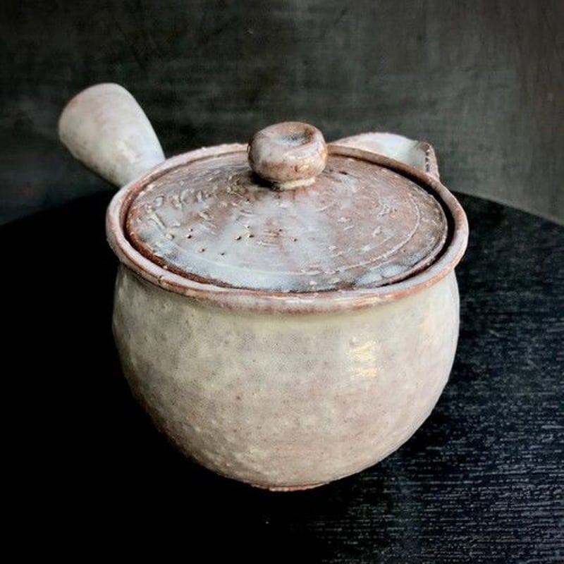 陶器 萩焼 和食器 作家 和モダン 急須 丸 | 陶器 和食器 萩焼のお店 輪