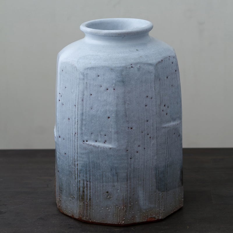 陶器 萩焼 輪花 白萩花入(木箱入) | 陶器 和食器 萩焼のお店 輪花 RINKA