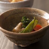 陶器 萩焼 輪花 鬼萩筒花入(木箱入) 黒田岳作 | 陶器 和食器 萩焼のお