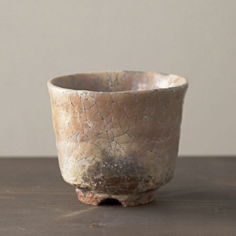 ◆◇陶器 萩焼 輪花◆◇ 鬼萩湯呑茶碗（木箱入）黒田岳 作