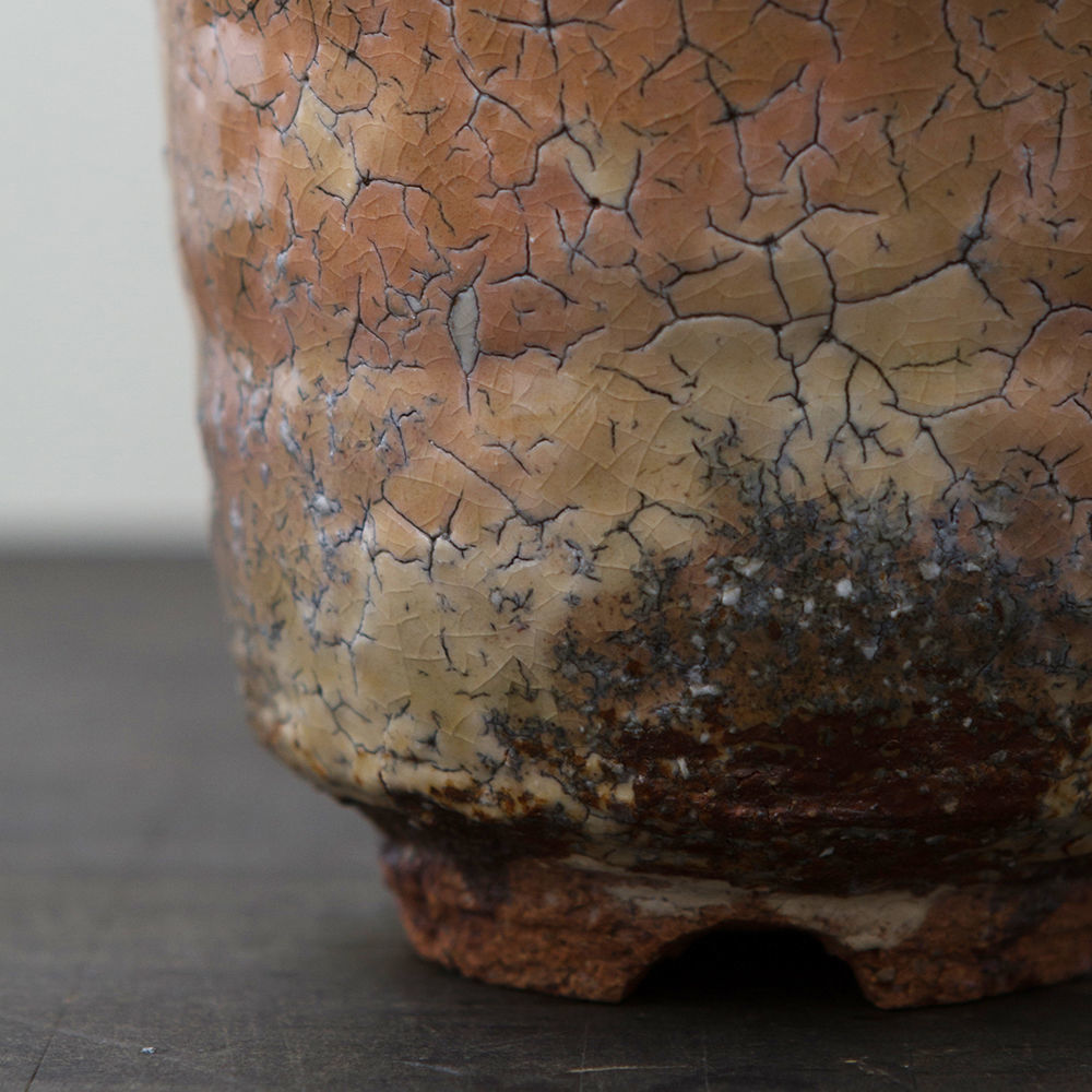 ◇◇陶器 萩焼 輪花◇◇ 鬼萩湯呑茶碗(木箱入)黒田岳 作 ◇◇陶器 萩焼 輪花◇◇ 鬼萩湯呑茶碗(木箱入)黒田岳 作
