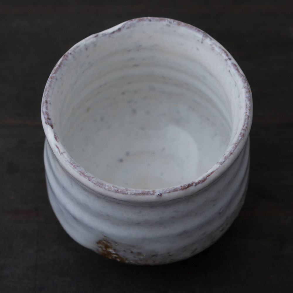 陶器 萩焼 輪花 白萩ぐい呑(木箱入） 中村國輔 作 | 陶器 和食器