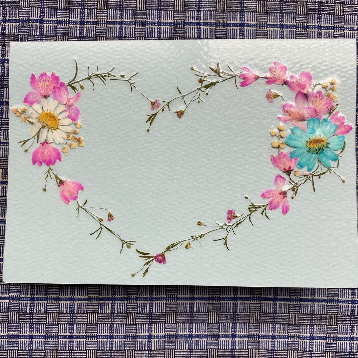 お花のハンドメイド2点 善逸と獪岳の日輪刀製作過程を紹介 | TikTok