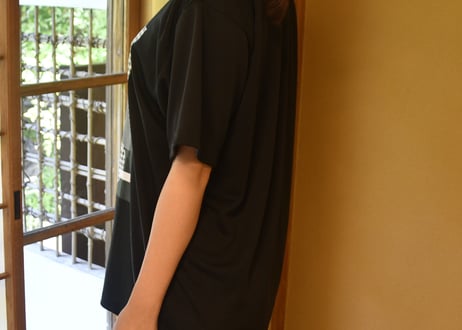 CHECK＆STRIPEの幾何学Tシャツ