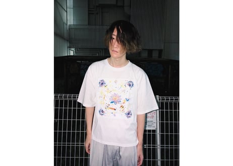 色相是空半袖Tシャツ