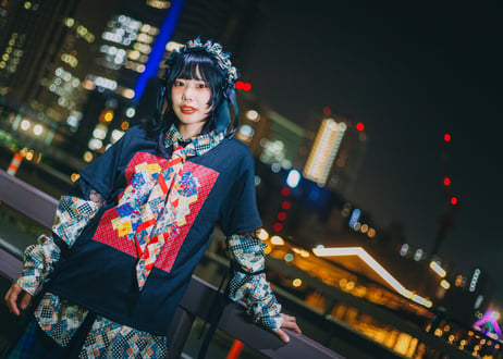 チェックに滲む花の残響柄 Tshirt