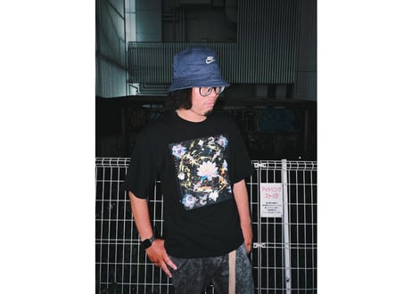色相是空半袖Tシャツ