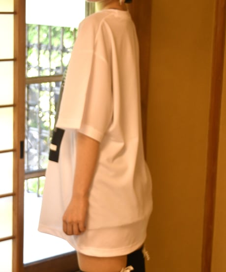 CHECK＆STRIPEの幾何学Tシャツ