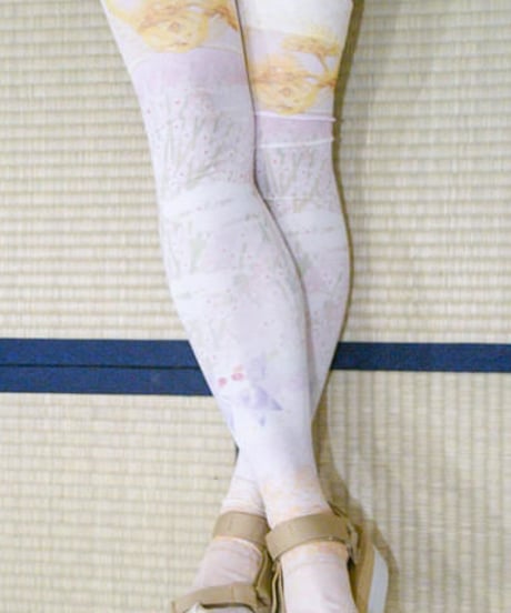 オーバーニーハイ