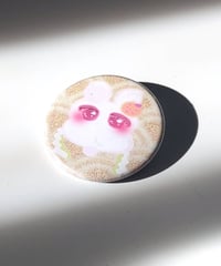鏡餅うさぎ缶バッチ