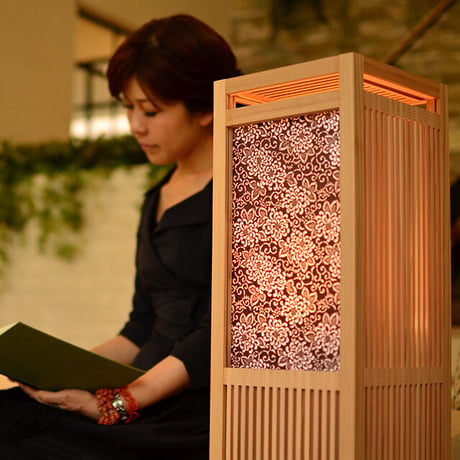 伊勢型紙の組子　フロアーランプ【流水に四季花】