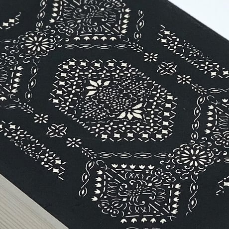 伊勢型紙の文庫箱　【八角縁起-fortune octagon-】黒-black-