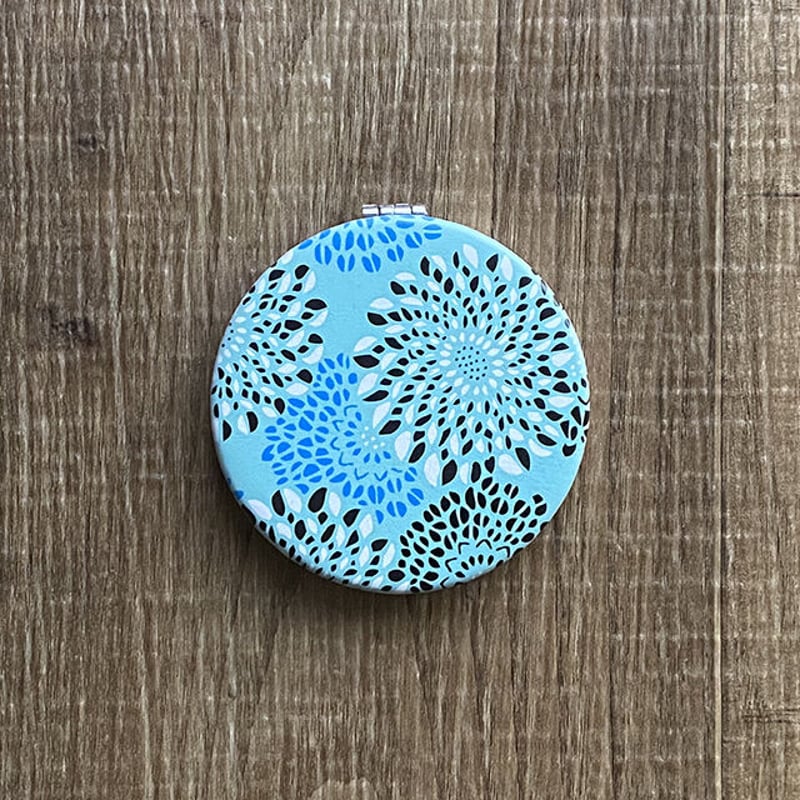 伊勢型紙文様のコンパクトミラー【ダリア-PEPERMINT】【ネコポス限定