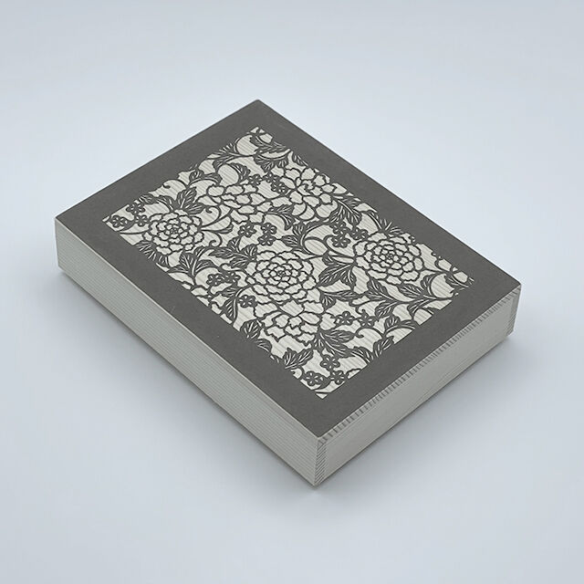牡丹図/美峰筆/絹本/共箱/縁起物 牡丹図/美峰筆/絹本/共箱/縁起物 | 掛軸