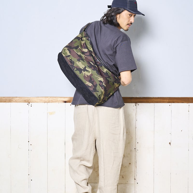 美女か野獣中古CORDURA Nylon ShoulderTote Bag Nylon Ribbon Shoulder Bag