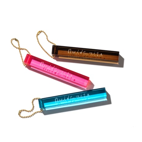 MOTEL KEY CHAIN (RUTSUBO×YURI HANAMORI　NUIDEMITA ）