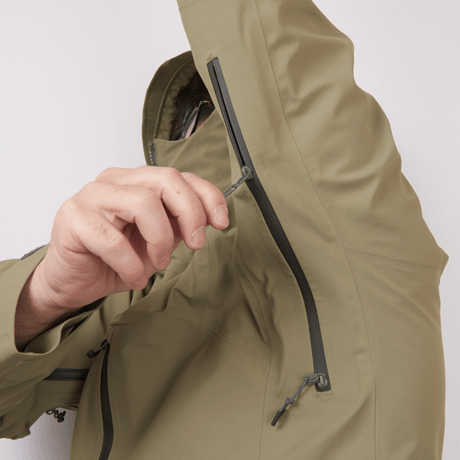 PEAK JACKET (24/25 MODEL) Color：HASKAP