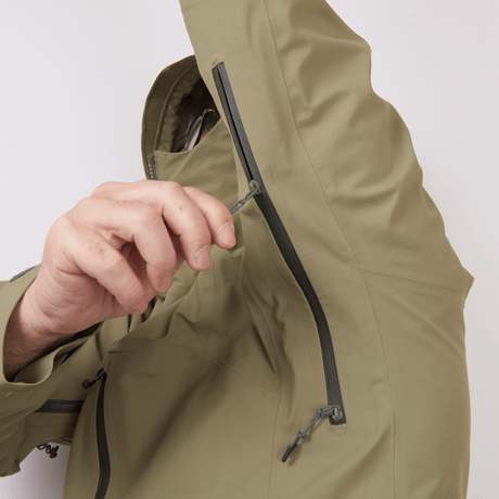 COURSE GUY JACKET (24/25 MODEL) Color：BRONZE