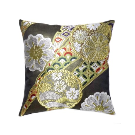 Kimono”Obi”-covered Cushion