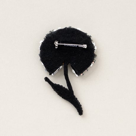 Trovelore ブローチ/RUFFLE FLOWER