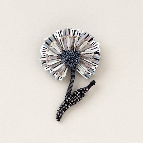 Trovelore ブローチ/RUFFLE FLOWER