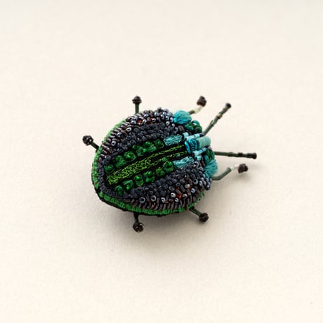 Trovelore ブローチ/LEAF BEETLE