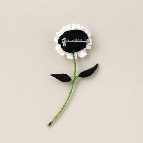 Trovelore ブローチ/WHITE DAISY