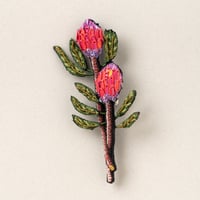 Trovelore ブローチ/PINK PROTEA