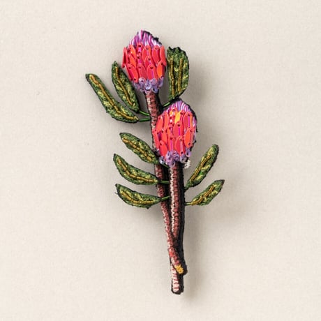 Trovelore ブローチ/PINK PROTEA
