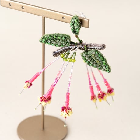 Trovelore ピアス/CANTUTA FLOWER