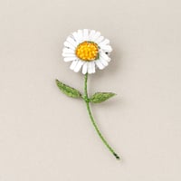 Trovelore ブローチ/WHITE DAISY