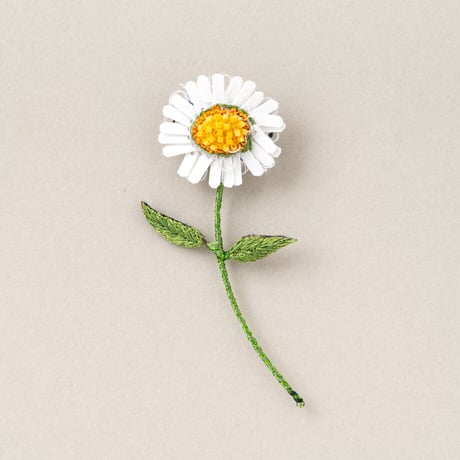 Trovelore ブローチ/WHITE DAISY