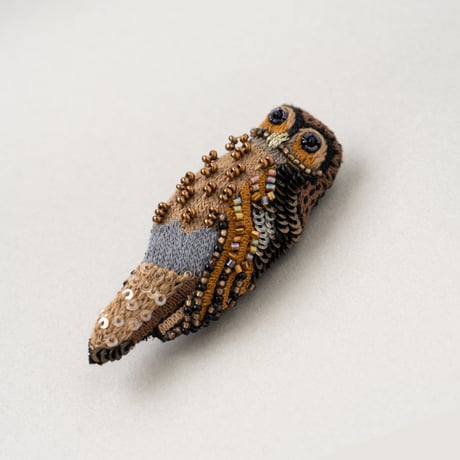 Trovelore ブローチ/BARRED OWL