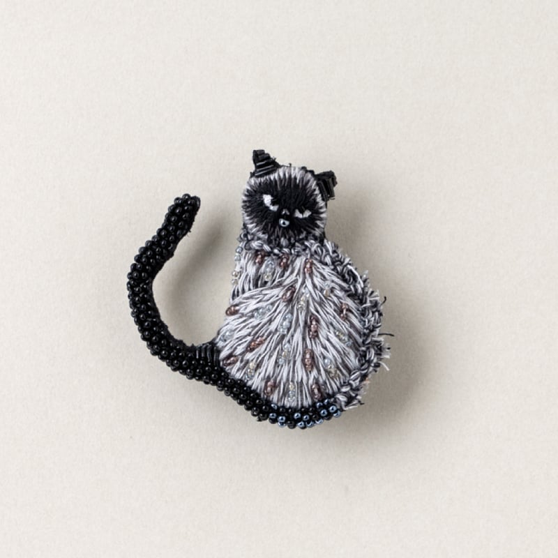 新品・未使用】ブローチ Brooch Rommy tassle