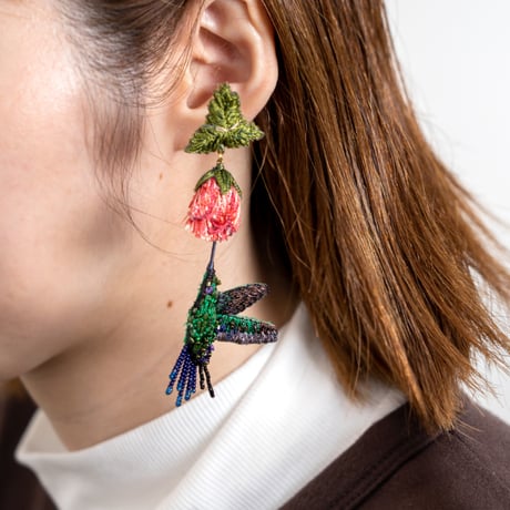 Trovelore ピアス/CUBAN EMERALD HUMMINGBIRD