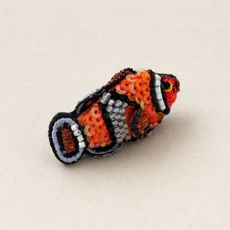 Trovelore ブローチ/CROWNFISH SMALL