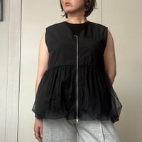 ペプラムチュールVネックベスト