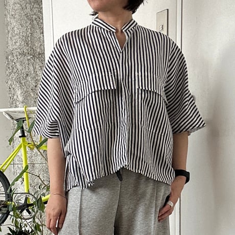 ストライプシャツトップス