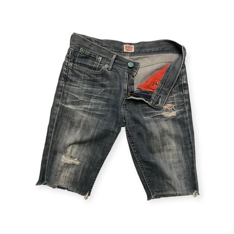 [USED] Levi's LOW RISE SLIM SHORTS 🌺🖤（w３0)