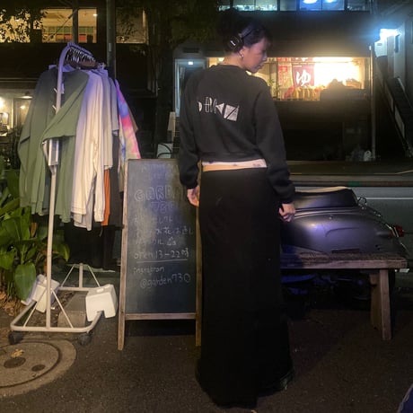 [USED] ショート丈のBlack Sweat