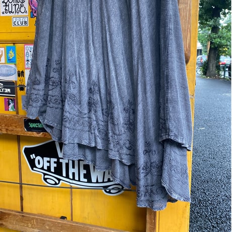 [USED] さらさらRAYON♡刺繍 ワンピース
