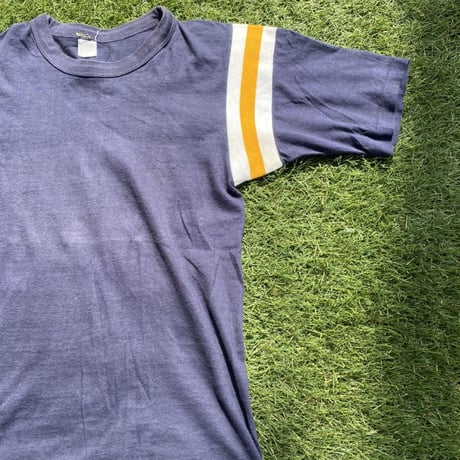 [USED] Vintage  FOOTBALL  tee