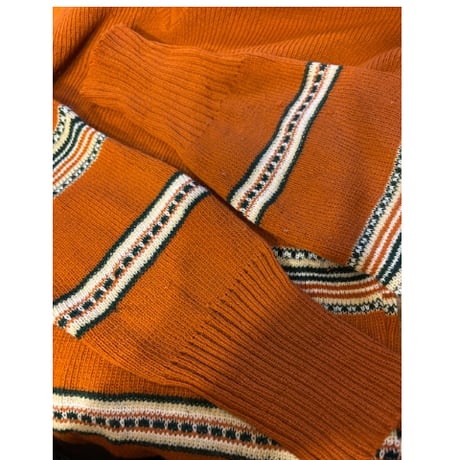 [USED]レンガ色Vネックニット