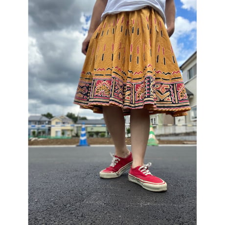 [USED]  ネイティブ柄スカート