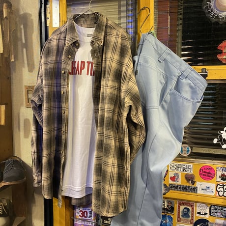 [USED] "AMERICAN EAGLE" チェック柄B.Dシャツ！